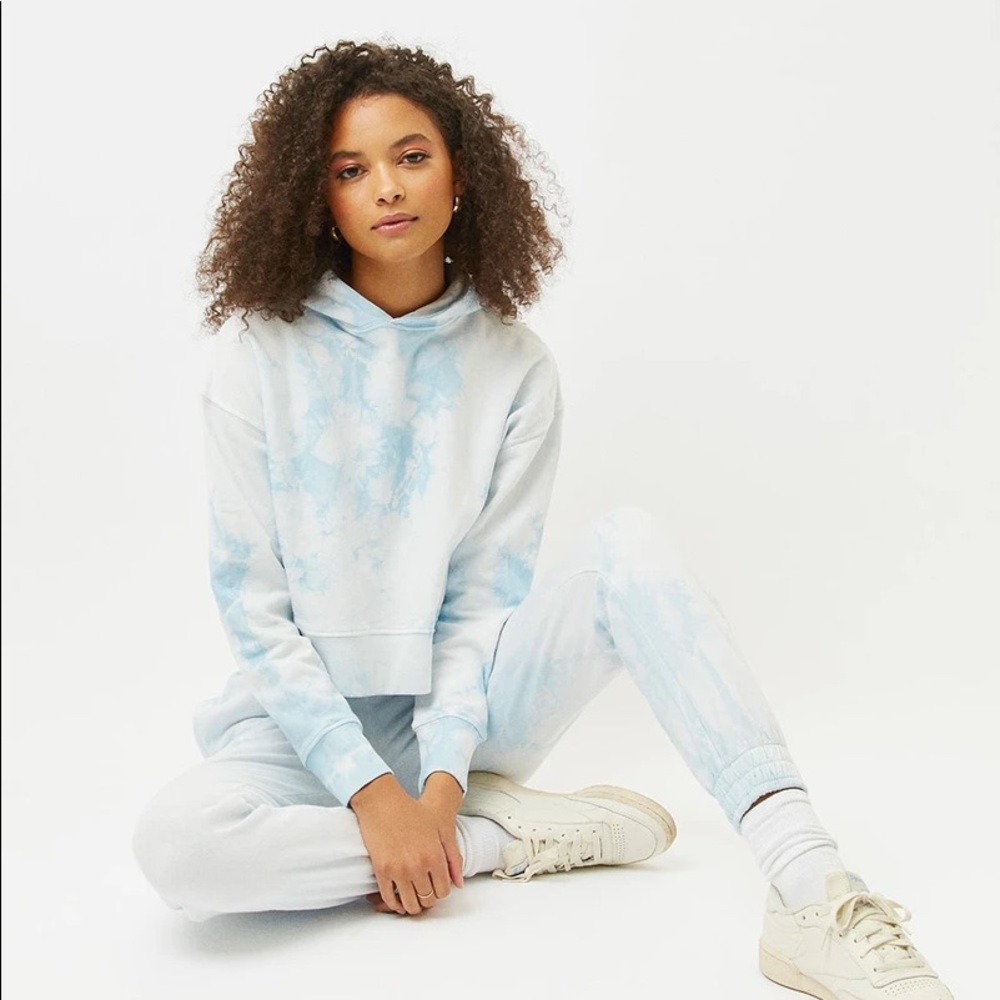 Frankie’s Bikinis Baby Blue Tie-Dye Sweat Set